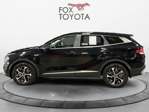 Used 2023 Kia Sportage EX FWD image 3