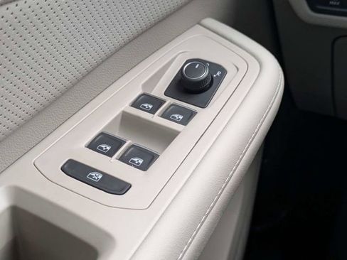 New 2026 Volkswagen Atlas SE FWD image 26