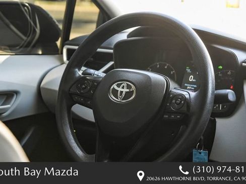 Used 2025 Toyota Corolla LE w/ Carpet Mat Package (TMS) FWD image 14