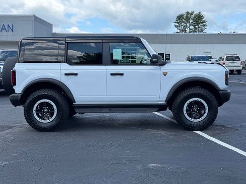New 2025 Ford Bronco Badlands AWD/4WD image 3