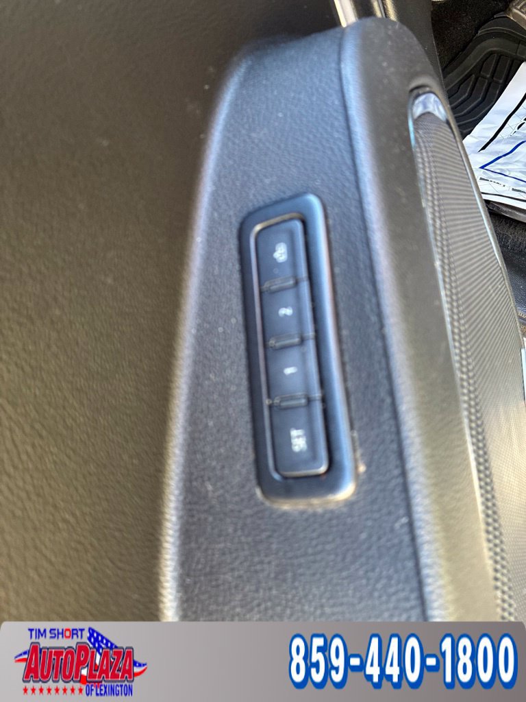 Used 2020 GMC Yukon XL Denali AWD/4WD image 22