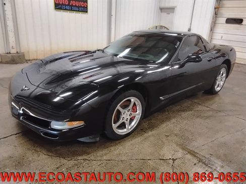 Used 2004 Chevrolet Corvette Coupe w/ Preferred Equipment Group image 4