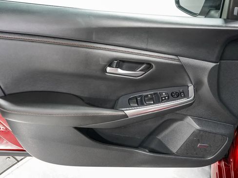 Used 2023 Nissan Sentra SR w/ SR Premium Package FWD image 22