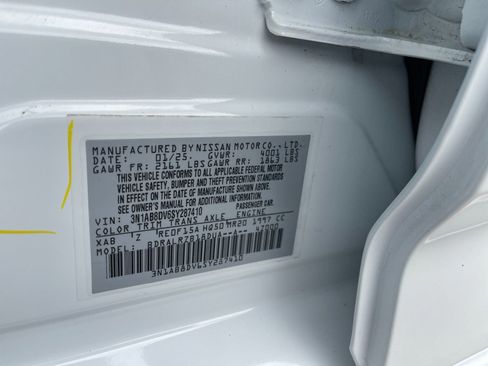 Used 2025 Nissan Sentra SR image 32