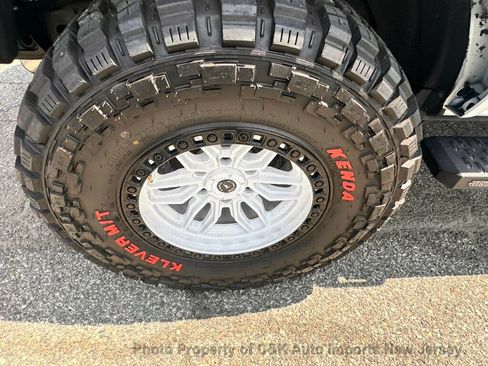 Used 2025 Ford Bronco 2-Door w/ Sasquatch Package AWD/4WD image 23