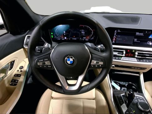Used 2022 BMW 330i xDrive Sedan w/ Premium Package AWD/4WD image 6