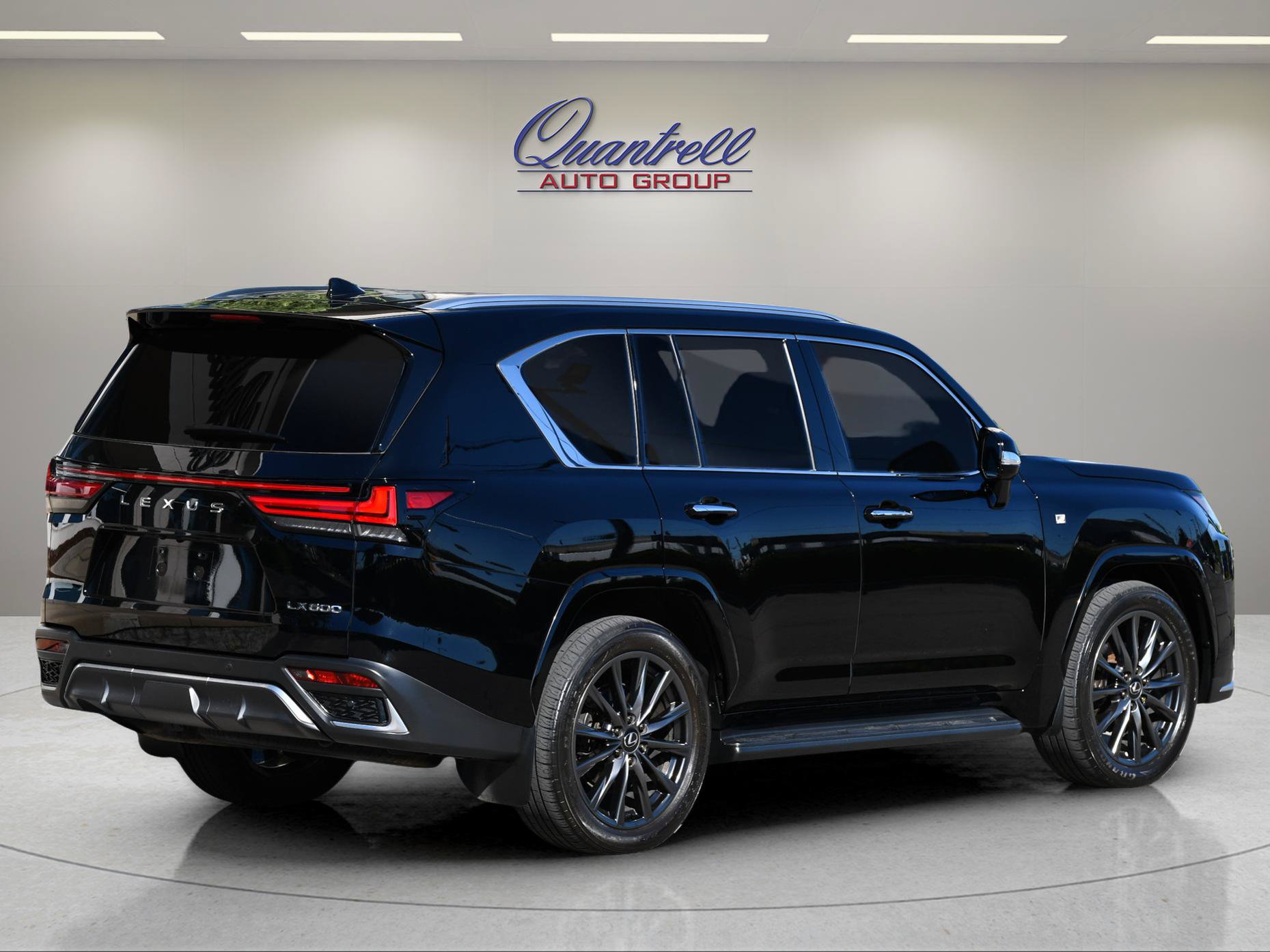 Used 2024 Lexus LX 600 F Sport AWD/4WD image 4