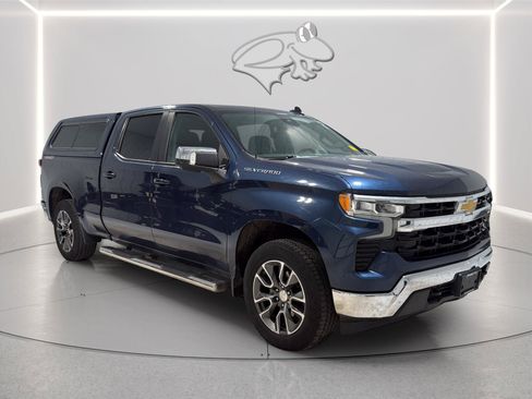 Used 2022 Chevrolet Silverado 1500 LT w/ Safety Package AWD/4WD image 7