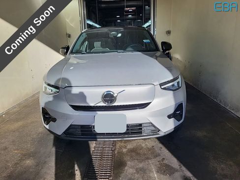 Used 2023 Volvo C40 P8 Recharge Ultimate image 2