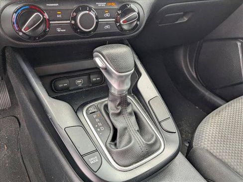 Used 2020 Kia Soul LX FWD image 11