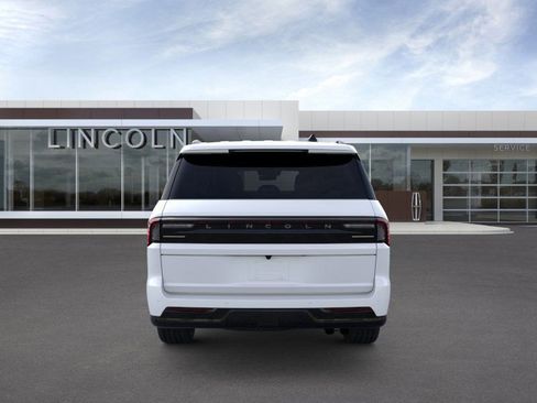 New 2025 Lincoln Navigator L Reserve w/ Jet Appearance Package AWD/4WD image 5