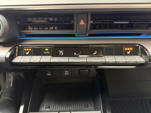 Used 2024 Toyota Prius XLE image 23