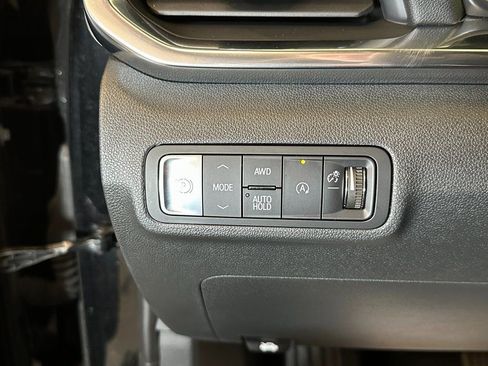 Used 2025 GMC Terrain Elevation AWD/4WD image 15