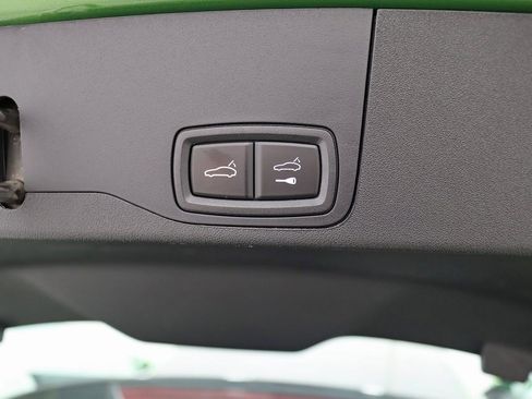 Used 2022 Porsche Taycan 4 Cross Turismo image 37