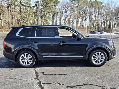Used 2021 Kia Telluride LX image 2