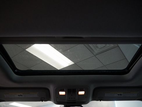 Used 2015 Chevrolet Malibu LT w/ Leather Package image 9