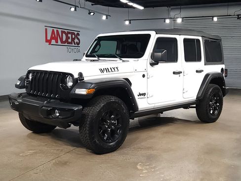 Used 2022 Jeep Wrangler Unlimited Sport AWD/4WD image 3