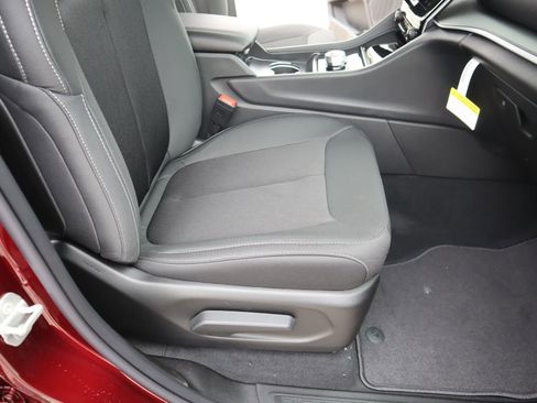 New 2026 Jeep Grand Cherokee Laredo RWD image 13