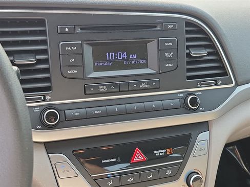 Used 2017 Hyundai Elantra SE FWD image 20