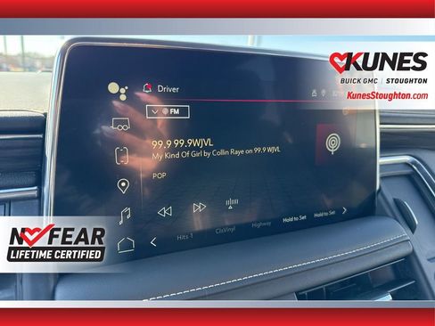 Used 2023 GMC Yukon XL SLT w/ SLT Premium Package image 34