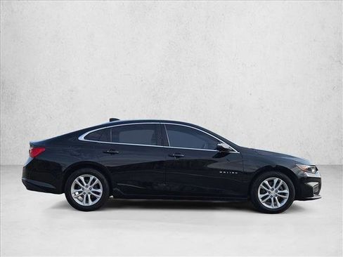 Used 2018 Chevrolet Malibu LT FWD image 4