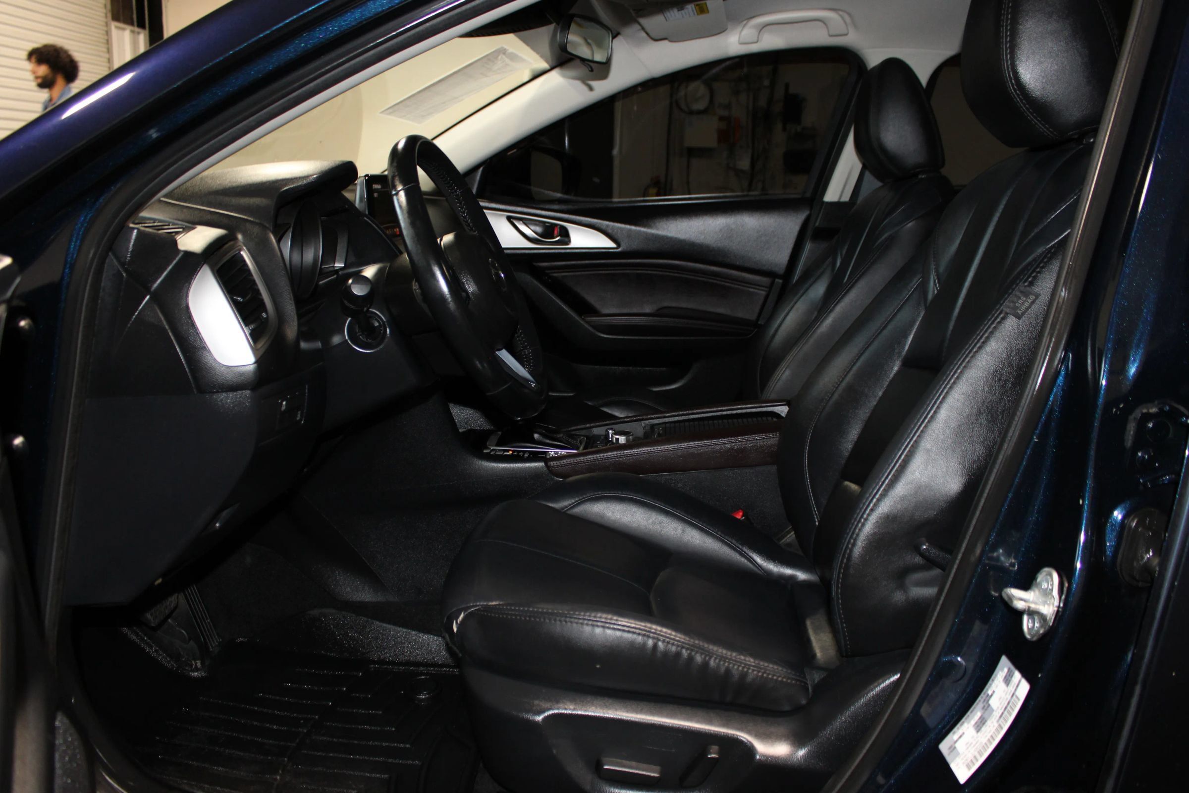 Used 2018 MAZDA MAZDA3 Touring FWD image 10