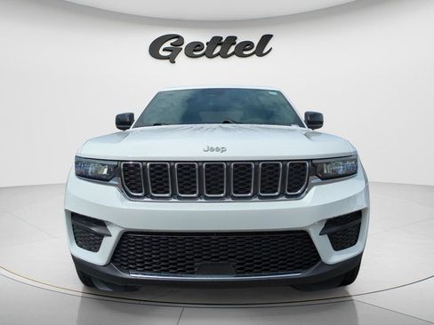 Used 2025 Jeep Grand Cherokee Laredo w/ Trailer Tow Package RWD image 2