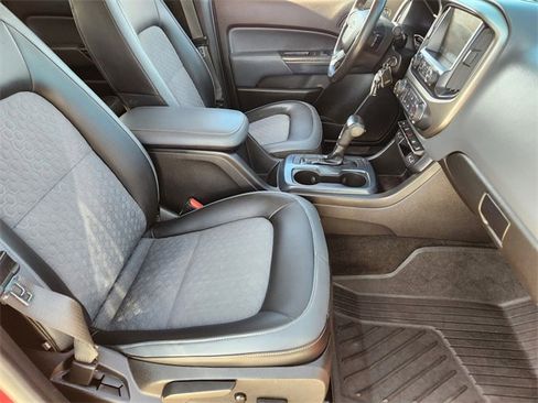 Used 2017 Chevrolet Colorado Z71 image 15