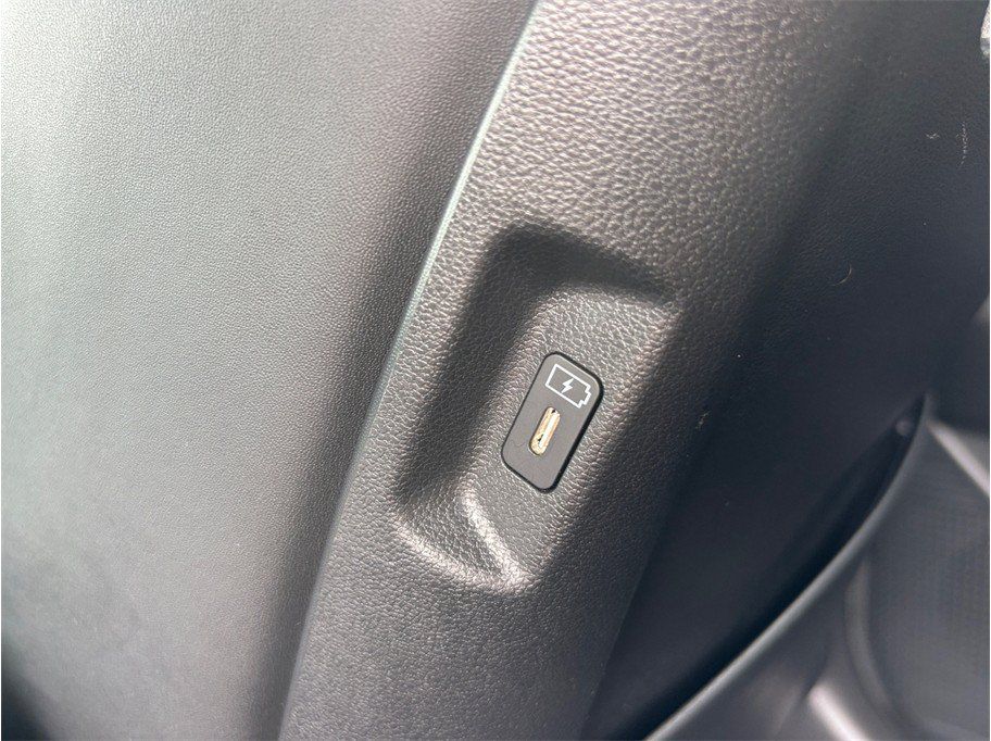 Used 2025 Hyundai Santa Fe SEL FWD image 36
