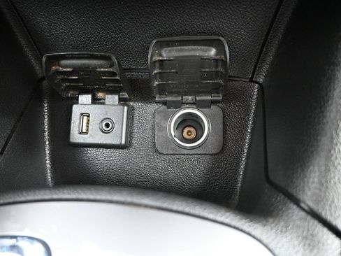 Used 2018 Chevrolet Cruze LT w/ Convenience Package image 21