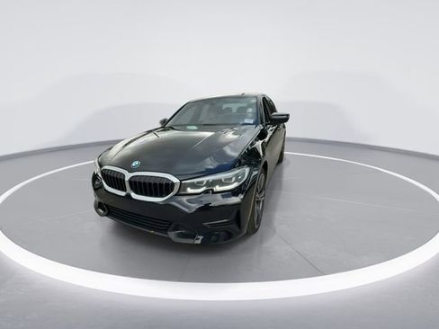 Used 2022 BMW 330i Sedan w/ Driving Assistance Package RWD image 3