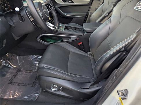 Used 2024 Jaguar F-PACE R-Dynamic S image 16