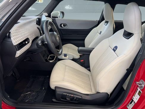 Used 2025 MINI Cooper S FWD image 5