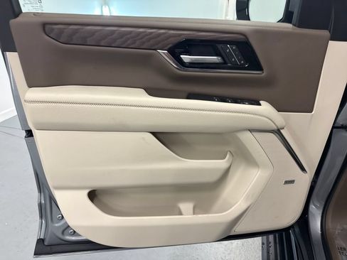 New 2026 GMC Yukon XL Denali w/ Sun & Power Step Package RWD image 11