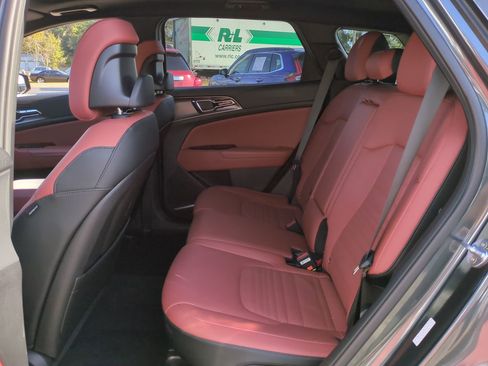 Certified 2023 Kia Sportage SX image 14