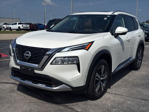 Certified 2023 Nissan Rogue Platinum AWD/4WD image 2