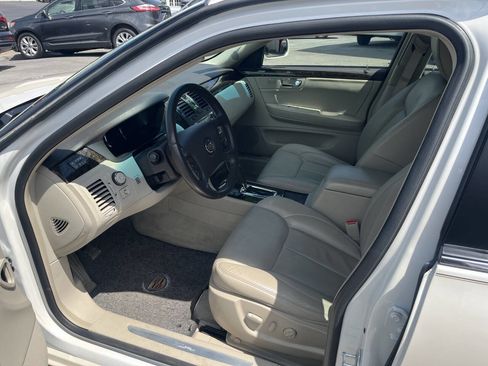 Used 2010 Cadillac DTS Luxury image 7