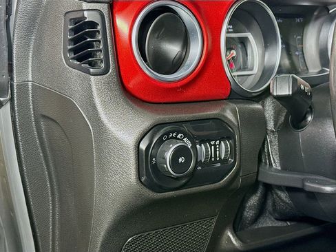 Used 2019 Jeep Wrangler Unlimited Rubicon image 10