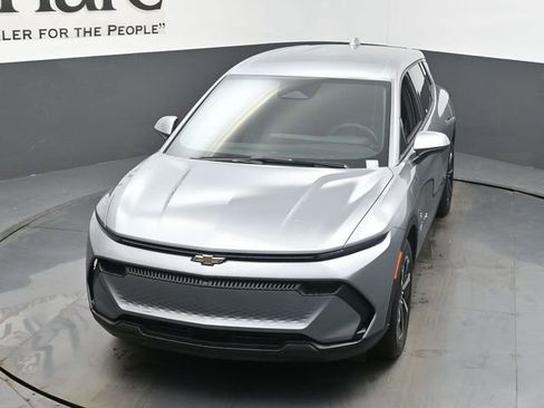 New 2026 Chevrolet Equinox EV LT w/ Comfort Package image 24