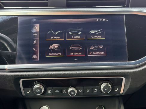 Used 2020 Audi Q3 2.0T Premium w/ Convenience Package AWD/4WD image 20