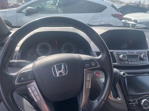 Used 2016 Honda Odyssey Touring Elite image 9