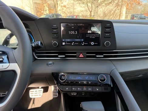 New 2026 Hyundai Elantra SEL Sport image 18