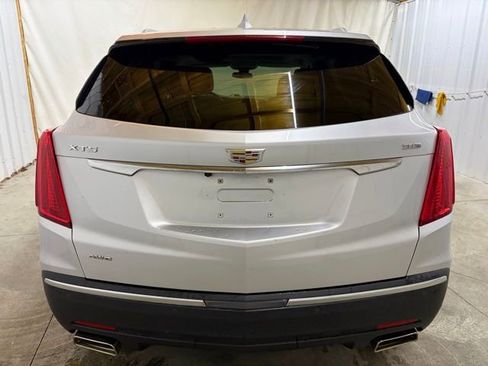 Used 2018 Cadillac XT5 Luxury w/ Driver Awareness Package image 8