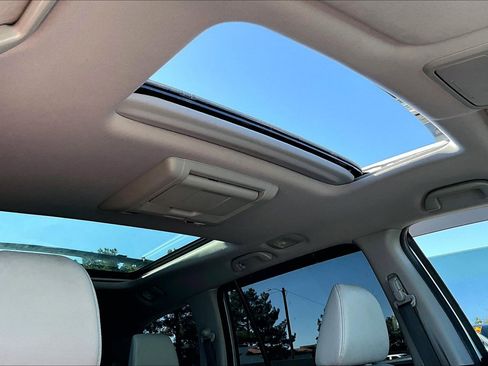 Used 2016 Honda Pilot Elite image 16