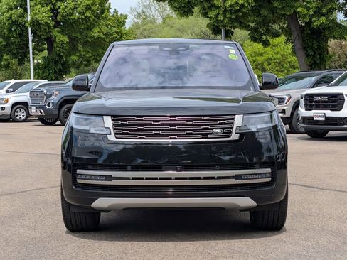 Used 2023 Land Rover Range Rover SE AWD/4WD image 2