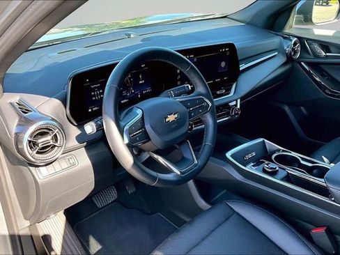 Used 2026 Chevrolet Equinox LT w/ Convenience Package II AWD/4WD image 17