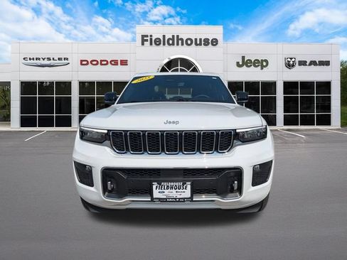 Used 2025 Jeep Grand Cherokee Overland AWD/4WD image 2
