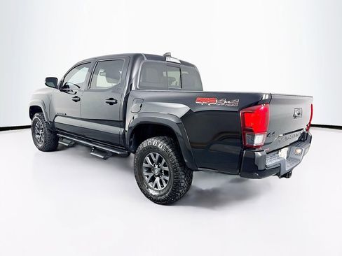 Used 2023 Toyota Tacoma SR5 w/ Technology Package image 7