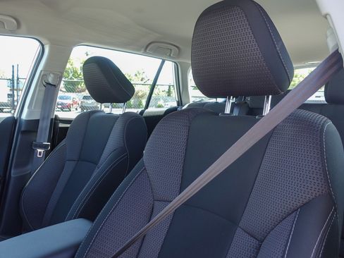 Certified 2025 Subaru Outback image 10