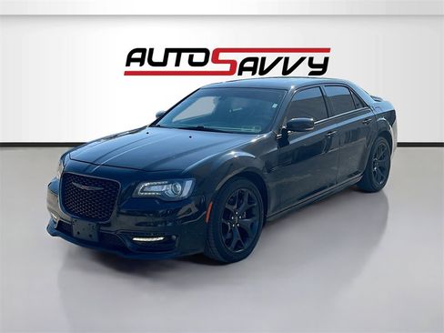 Used 2022 Chrysler 300 S w/ Comfort Group image 3